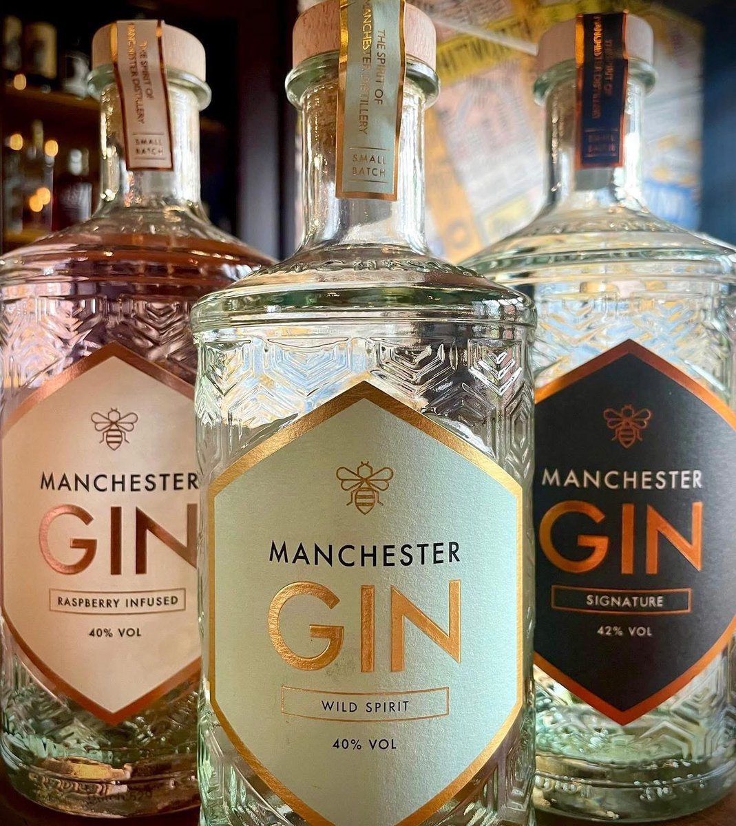 TheGinBible's tweet image. Happy Sunday #Manchester 🍸
With over 570 different gins to choose from, come pop by and have a #gin-tastic time with us. We can find the perfect G&T combination or #cocktail for you @TheAtlasBar 🍸🎉