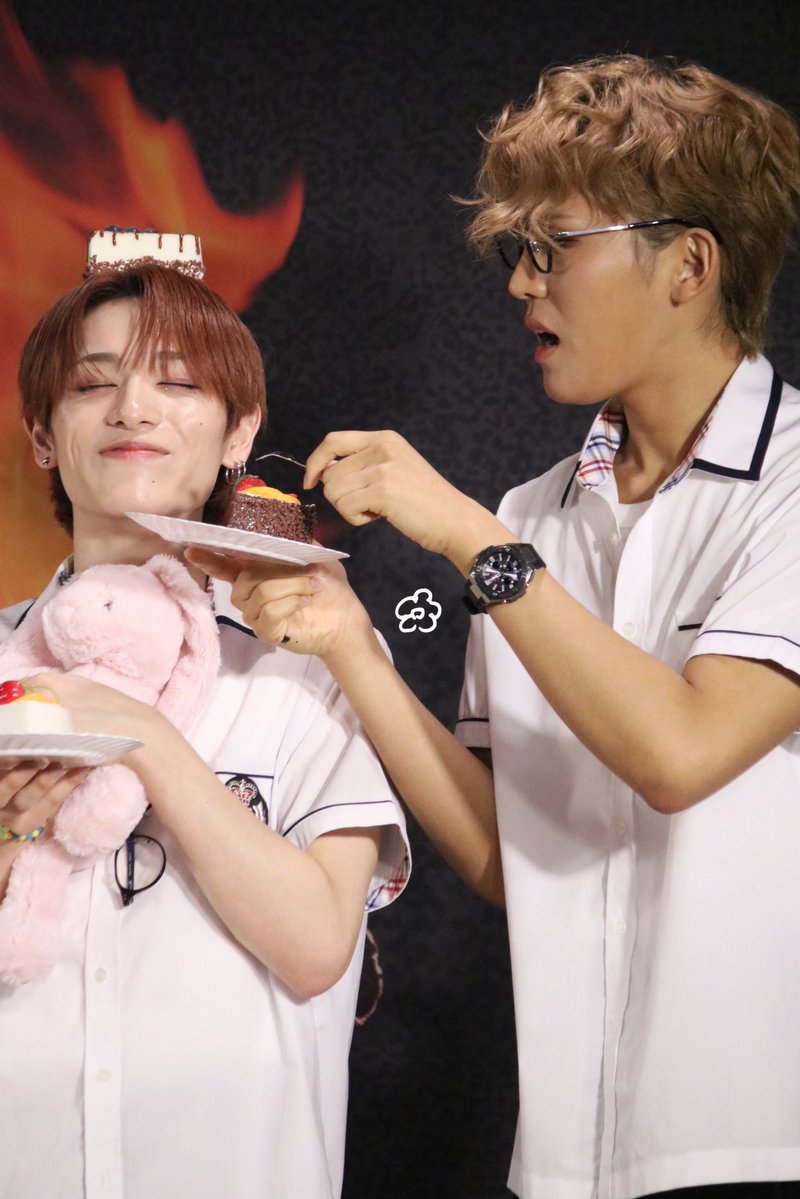 _BOM218's tweet image. 250720 Rising Star
#XLOV #์์ค๋ฌ๋ธ #HYUN #ํ #HARU #ํ๋ฃจ #ๆ็