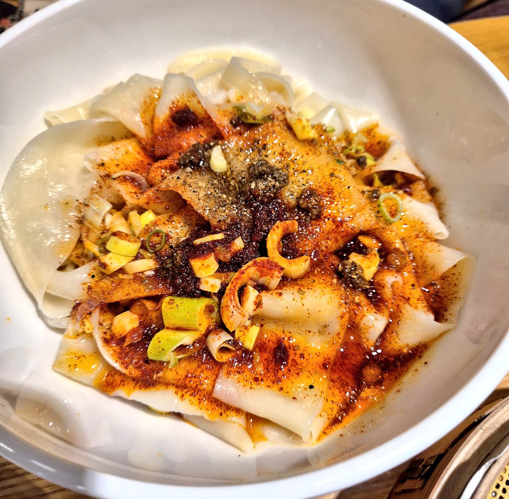 first time trying  𰻞𰻞麵<- (doesn't render in my phone)