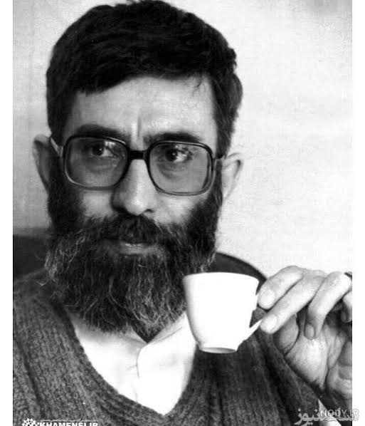 moshtaghi1987's tweet image. به هر جا چشم بگشایم جمال یار میبینم
تو گویی صورت یار از در و دیوار میبینم
«اهلی شیرازی»
کافهای در خیابان جمهوری اسلامی، بین فلسطین و ولیعصر(عج)