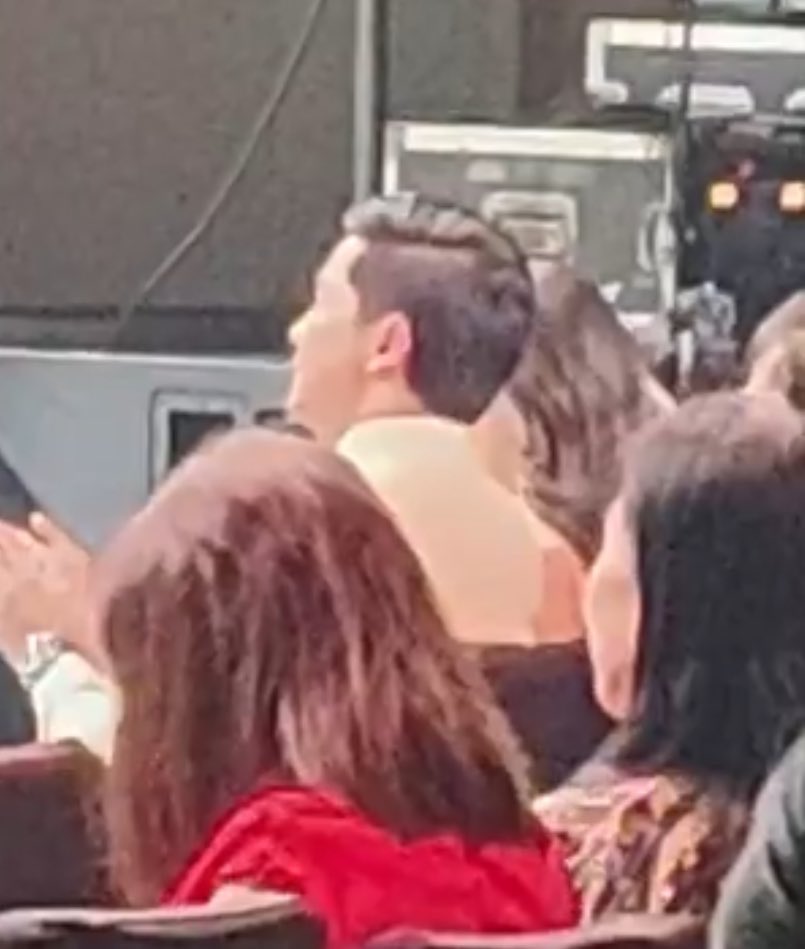 TigerIsAFan ๐Team Alden (@jeanniedv) on Twitter photo Wala si DDD?
Si papi ang unofficial escort ni Queen #MarianRivera?
Sila ba yang magkatabi sa front seat?
<a href="/aldenrichards02/">Alden Richards</a>
#ALDENxEDDYS
#ALDENRichards
ALDENat the8thEDDYS Wala si DDD?
Si papi ang unofficial escort ni Queen #MarianRivera?
Sila ba yang magkatabi sa front seat?
<a href="/aldenrichards02/">Alden Richards</a>
#ALDENxEDDYS
#ALDENRichards
ALDENat the8thEDDYS
