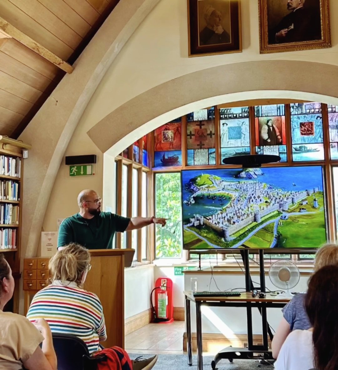 NathenAmin's tweet image. Thank you everyone who came to my events this weekend at Southwark Cathedral. It was a joy to interview Helen Carr, speak on Jasper Tudor, and share a stage with Jackson van Uden, Alfred Hawkins and Julian Humphrys
π«‘ Salute to my history sis Nicola Tallis for arranging.