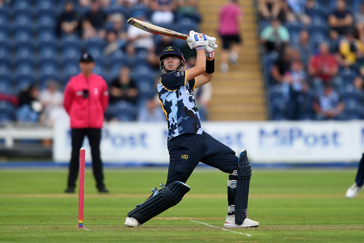 smaley02's tweet image. Gutted to miss out on qualifying for the knockouts in the @VitalityBlast 

Huge thanks to @AndrewScottLtd and @graynics for their ongoing support.
Looking forward to the defence of the @onedaycup after a few weeks of red ball @GlamCricket