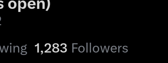 Locu112's tweet image. Yeeee I'm almost at 1.3k followers :3
