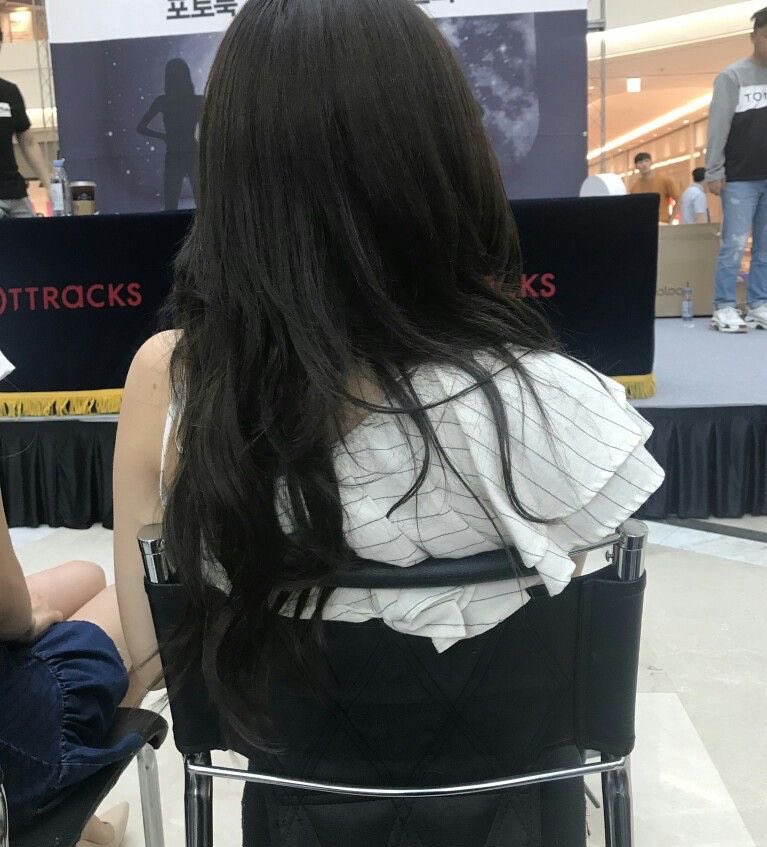 this chick blocking my view