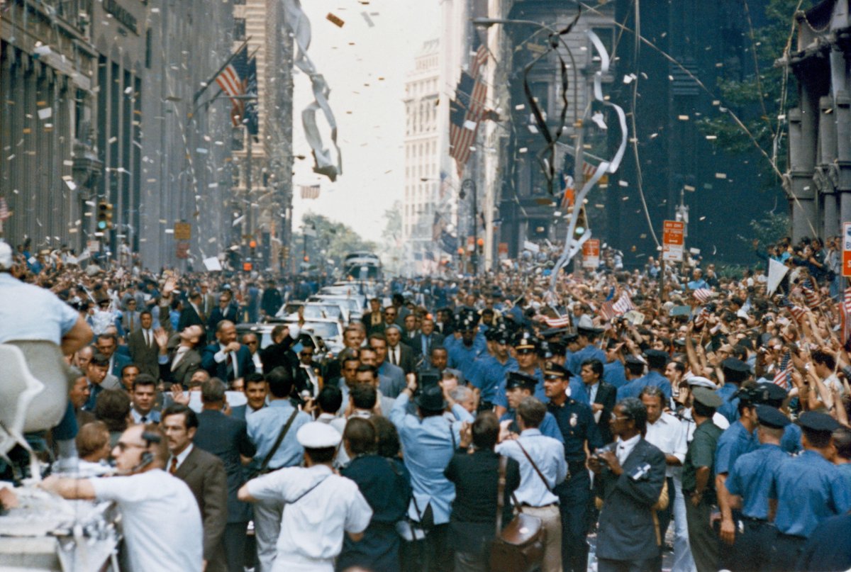 peraspera__us's tweet image. THIS IS WHAT SUCCESS IN HARD PURSUITS LOOKS LIKE! 🇺🇸💥
New York City welcomes the Apollo 11 crew in a ticker tape parade down Broadway and Park Avenue.
