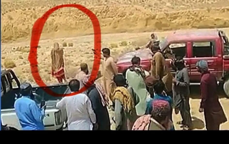 SalarBaloch73's tweet photo. مستونگ، ڈگاری میں بلوچ خاتون اور شوہر کو غیرت کے نام پر قتل کیا گیا۔
قاتل کا تعلق دہشتگرد تنظیم BLA سے ہے، جو علاقے میں بھتہ خوری میں ملوث ہے۔
اسلحہ بھی دہشتگردوں کا تھا۔
قانون نافذ کرنے والے ادارے کارروائی میں مصروف ہیں۔

#BLA #Mustung #Balochistan #Terrorism #Justice https://t.co/fiea4IahWE