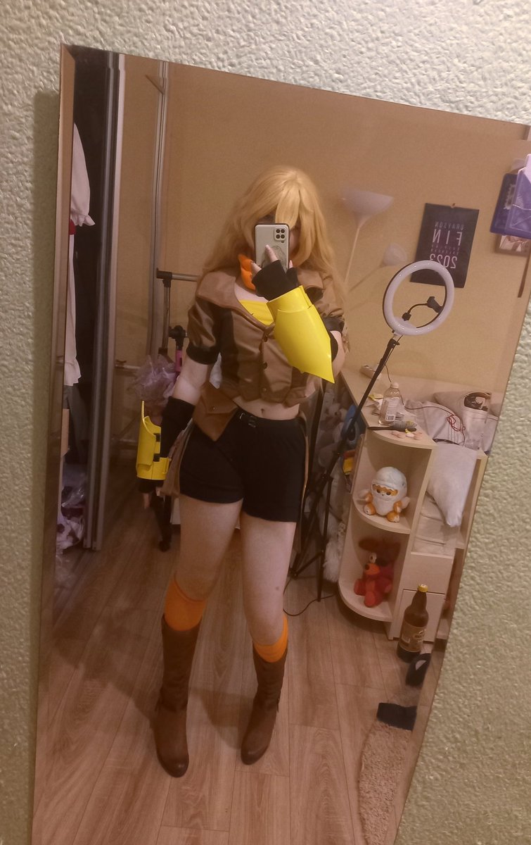 littleneooo's tweet image. I always kick my semester off with a &quot;Yang&quot;!!

#YangXiaoLong #Cosplay #RWBY