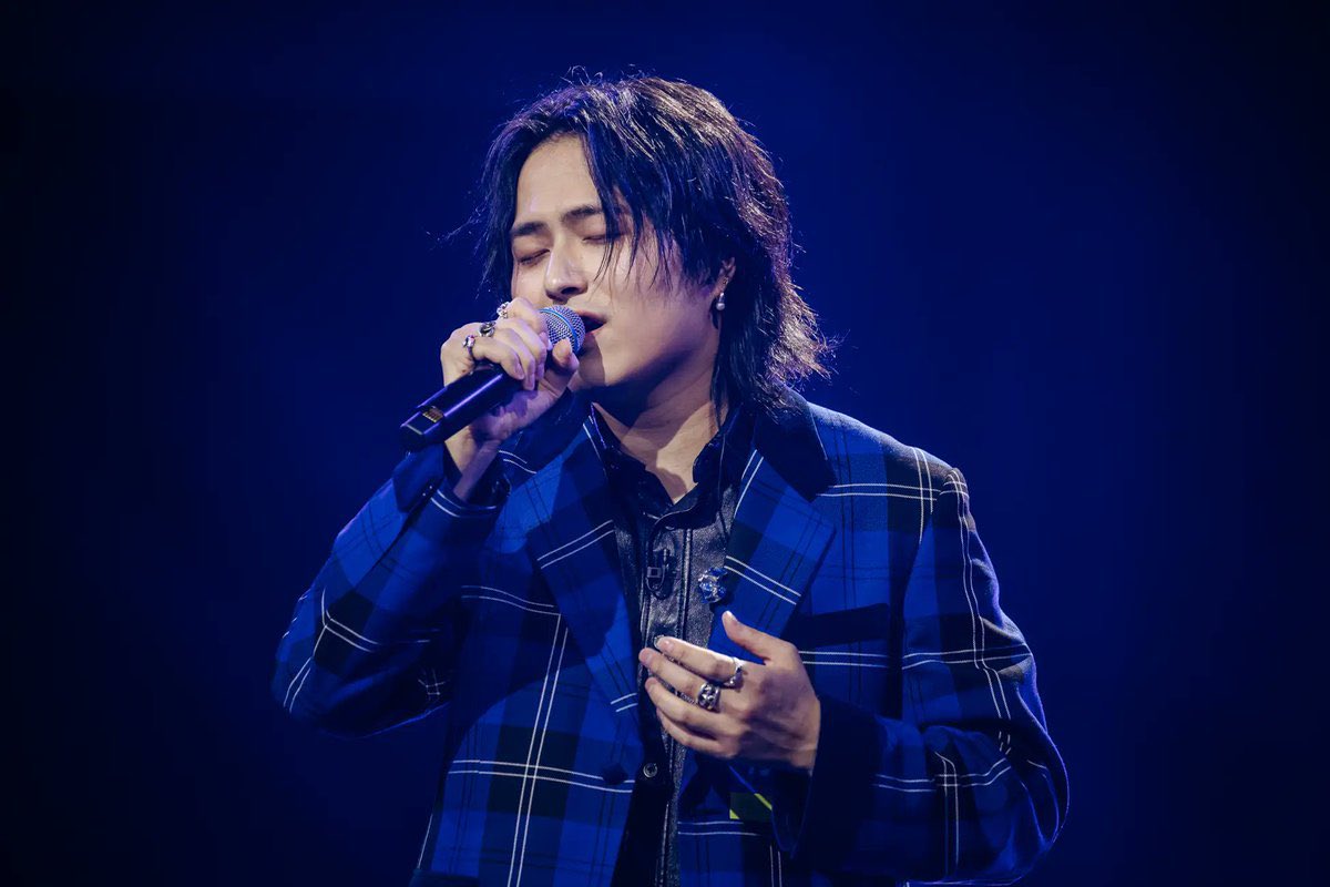 韓国の大ヒット番組「現役歌王」遂に始まりました。 無事TOP7に入り日