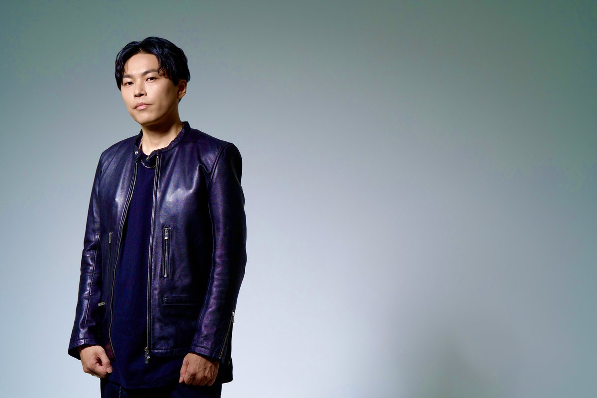 2025年版のアー写撮りました！
伴ってサイトのビジュアルもリニューアルしました。
ochi.work

このクソ暑い中、レザー持ってスタジオまで行った甲斐のあるショットが撮れました。