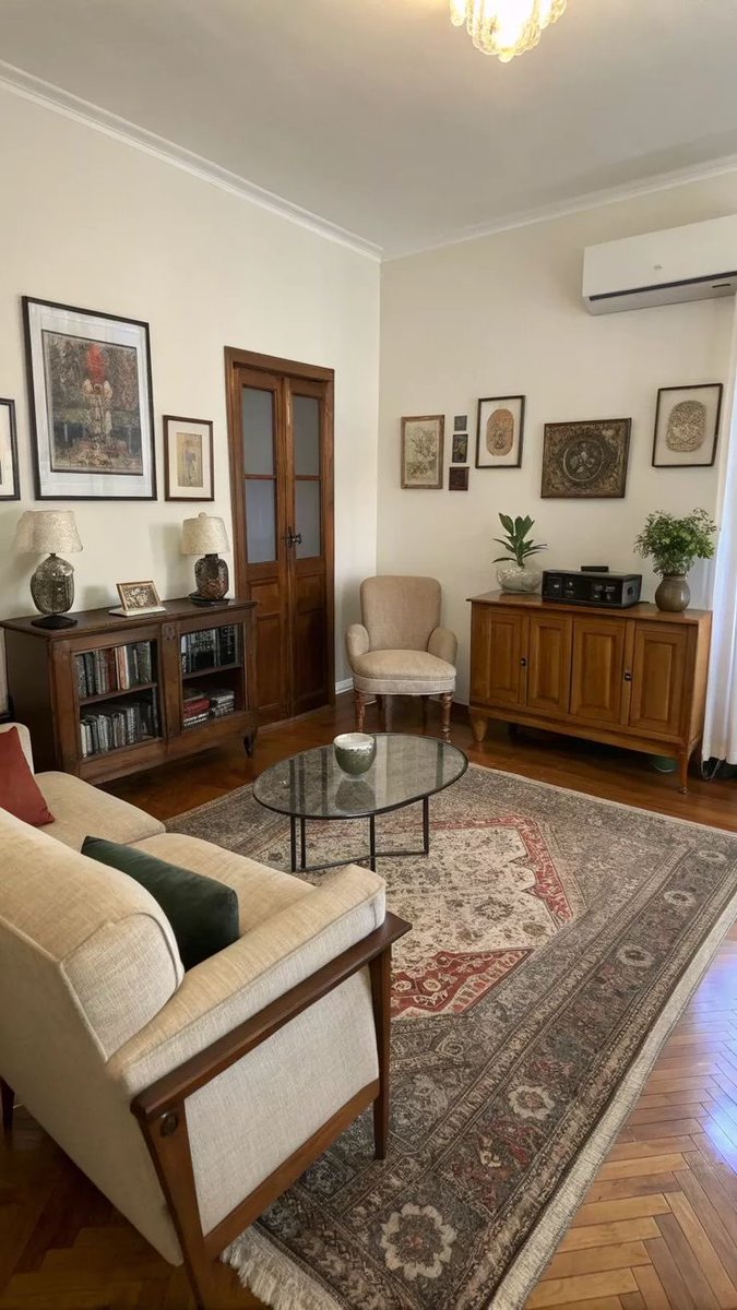 Altın varaklı mobilya, modern olma çabası , bohem tarzıydı cart curt derken benim kafadaki ev hayali ✨