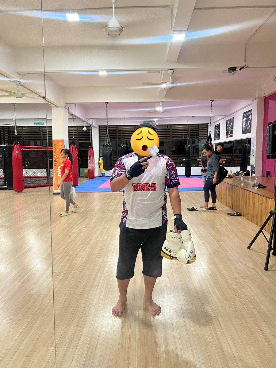 Don_Aziz's tweet image. Session 4/5
Abang preparing for a role. What role?
Cinnamon role.
K k...