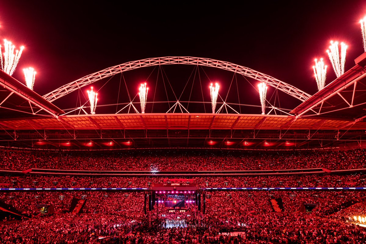 devsahni's tweet image. What a snap this is from last night ❤️📸
That’s 3 capacity Wembley Stadium events in 3 years that we’ve worked on.
This place is a spiritual home for British boxing and for Queensberry 🥊