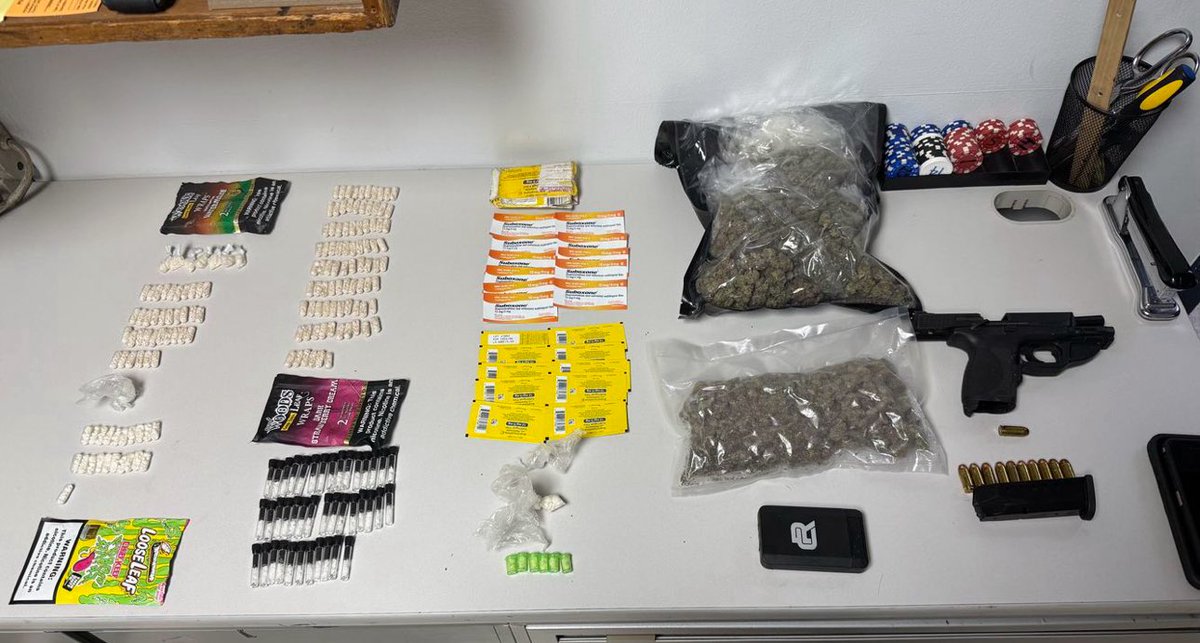 BaltimorePolice's tweet image. Citywide Gun & Drug Seizures
BPD Officers continue their efforts to arrest individuals responsible for violence. Officers have recovered more than 1,400 firearms from off the streets of Baltimore this year.
Report illegal activity by calling 911 or @MCSMaryland.