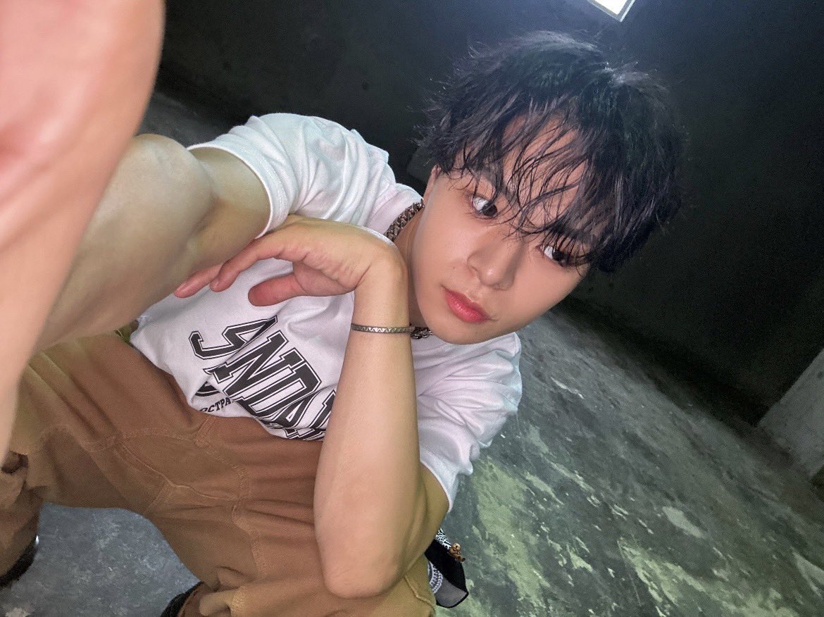 OCTPATHofficial's tweet photo. [#KAIHO]

OCTPATH×1989STANDARD
もうチェックしてくれたかな？！
メンカラ別で、見応え満点💯 

今日みたいな暑い日にさらっと着て、この夏を謳歌しよう〜🌊

#OCTPATH #海帆 https://t.co/PBHhxGHiUB