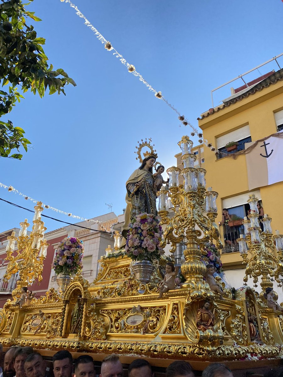 Desde nuestro Grupo Parroquial, queremos desearles hoy a nuestros queridos hermanos del Carmen de Huelin  (<a href="/Hdadcarmenhueli/">Hermandad de Nuestra Señora del Carmen de Huelin</a>) una muy buena y fructífera Salida Procesional.

#CofradiasMLG