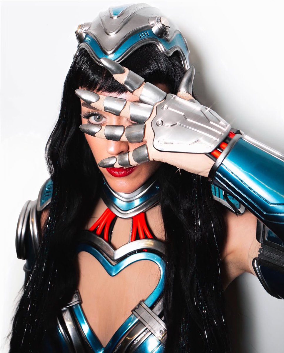 PopDrug's tweet image. 🚨 “LIFETIMES TOUR” becoming Katy Perry’s MOST grossing tour exceeding 100 MILLION $ so far !