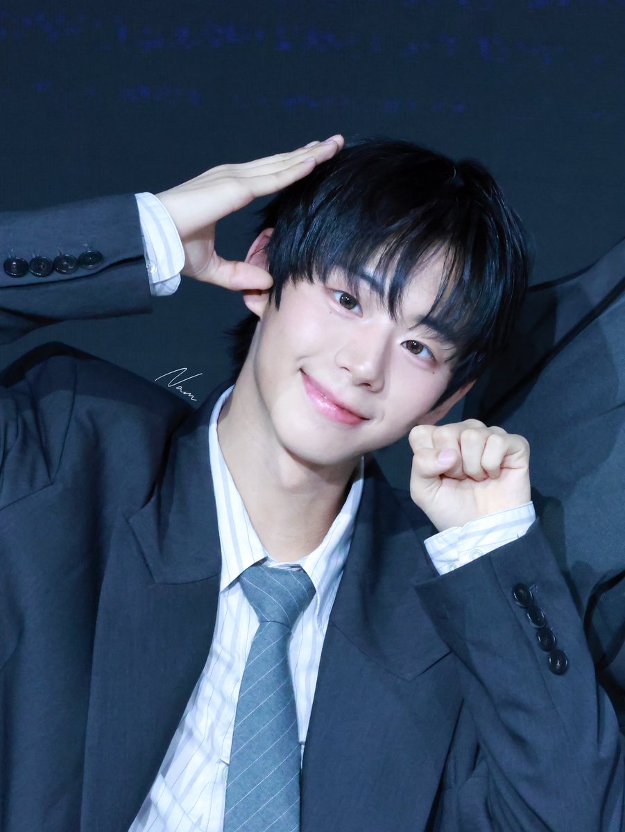 wooanii's tweet image. 𝐉𝐄𝐎𝐍𝐆𝐖𝐎𝐎|𝟮𝟱𝟬𝟳𝟭𝟵 미팬
૮ ◞ ⸝⸝ ◟ ྀིა
#아홉 #AHOF #서정우 #SEOJEONGWOO
#정우 #JEONGWOO