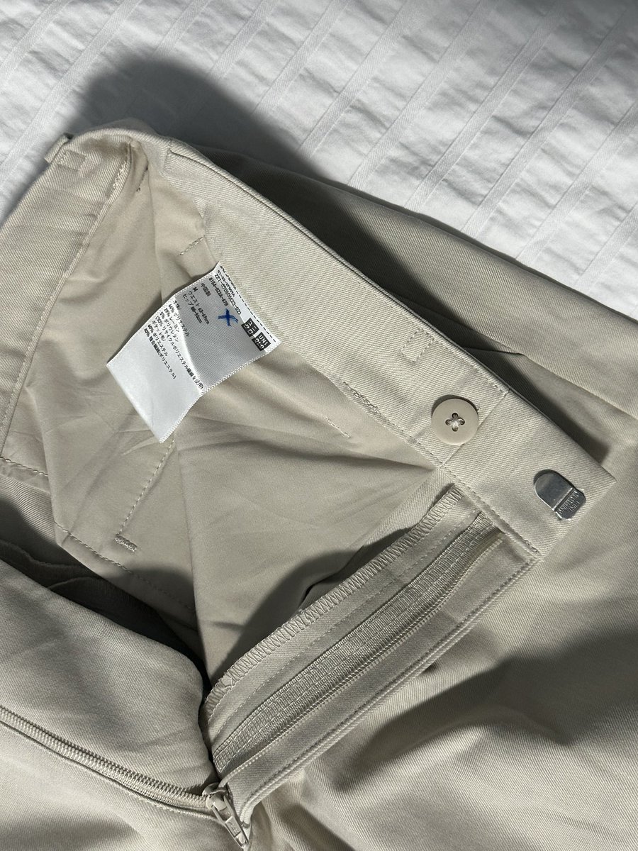 thx_jarid's tweet photo. กางเกง uniqlo สีครีม มือ2 ใส่ทำงานได้ทรงสวย ใหม่มากก ไม่มีตน.
เอว 27-29 (ขอบยืดได้นิดหน่อย) 

75.-
#ส่งต่อเสื้อผ้า #เสื้อผ้ามือสอง #ส่งต่อเสื้อผ้ามือสอง #ส่งต่อเสื้อผ้ามือ2 #เสื้อผ้ามือ2 #เสื้อผ้ามือสองสภาพดี #โล๊ะตู้เสื้อผ้า #ส่งต่อ https://t.co/Y2NAWN1Mys