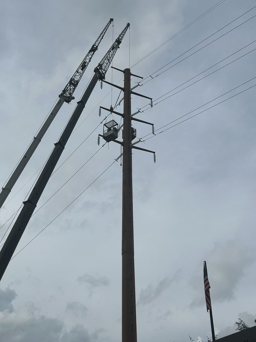 NESpower's tweet image. Here are a couple more photos of the final stages of the upgraded river crossing transmission line. Investing in our city’s future to deliver the most reliable electricity is a top priority. #PoweringOurCommunity