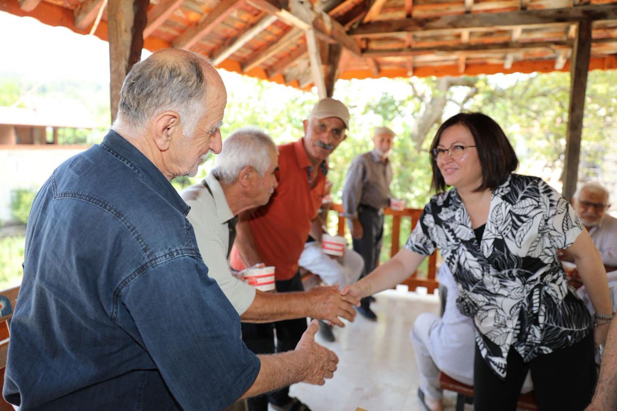 #Cendeve mahalle muhtarımız Mehmet Ali Uğur ve Cendeve Köyü Dayanışma ve Yardımlaşma Derneği Başkanı Sn.Veli Gökmen’ in daveti ile Dernek Başkanın verdiği aşure ikramına katılım sağladık.
Birlik, beraberlik ve paylaşma kültürümüzü yaşatan bu güzel etkinlikte emeği geçen herkese