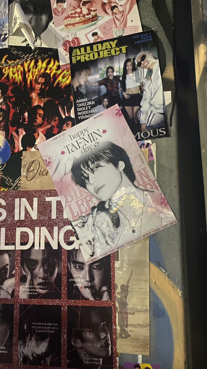 sseolaemn's tweet image. Dari banyaknya spot cuman sanggup nemu satu sksksk
Thank you kaa @HiiThisIsOrang ♡
#영원한원앤온리_해피태민데이
#HAPPYTAEMINDAY
#mypansiesfortaemin