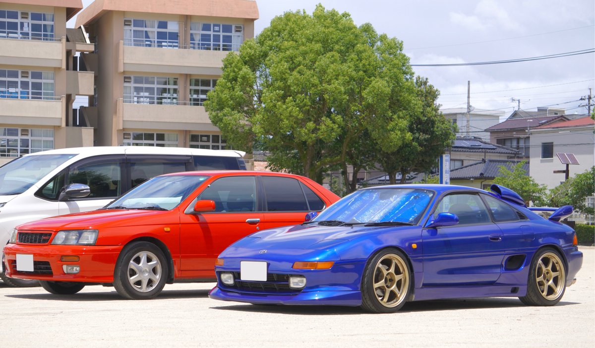 Tomo02mrs's tweet image. 選挙の時って、小学校の校庭に駐車するという非日常が味わえるのが好き