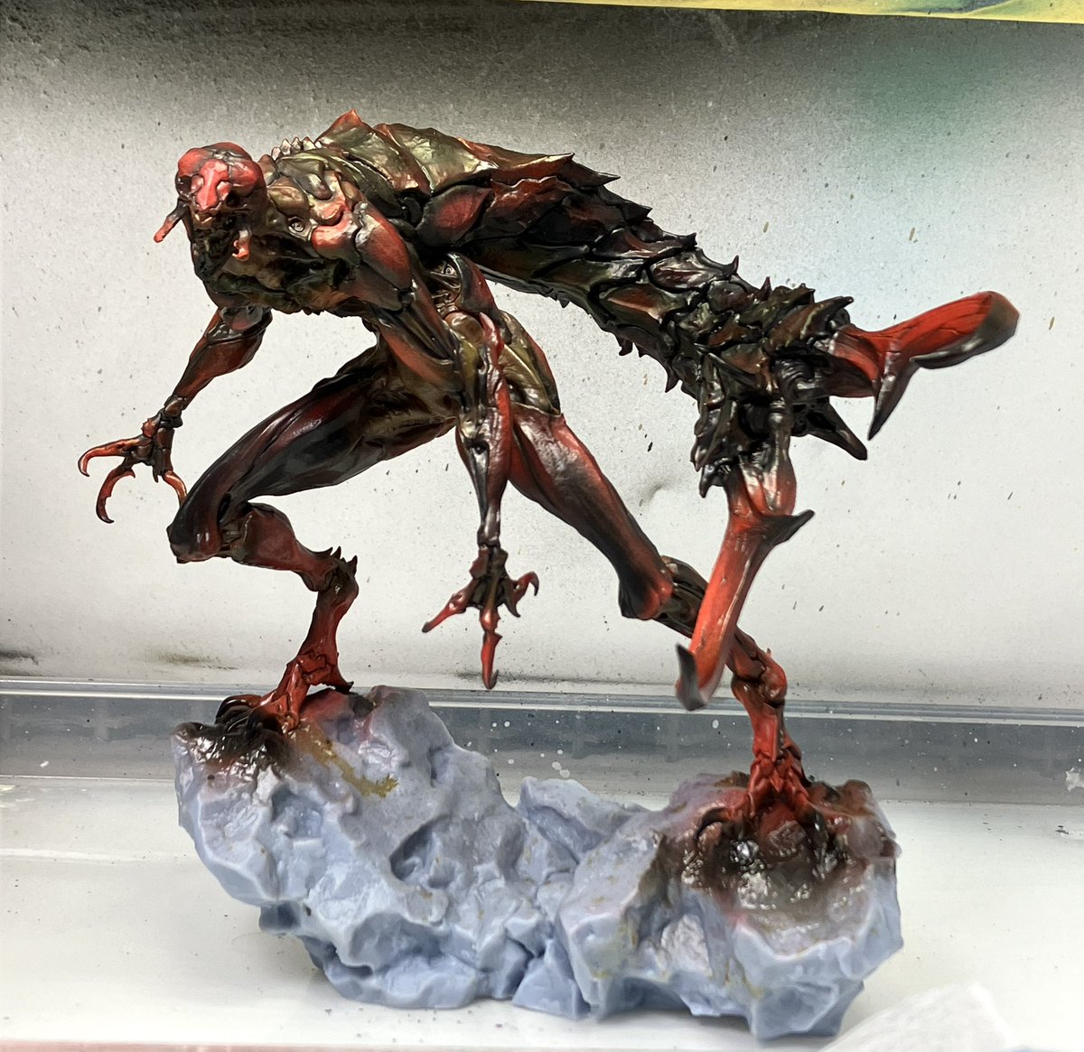 cr_plustic's tweet image. ハサミムシは、クリアー系色々とブラック系で調整、関節に明るい色乗せて一旦艶消し吹いたあと、リアルタッチマーカーでぼかし表現を色々入れました。
かっこよくなってきてる気がする!