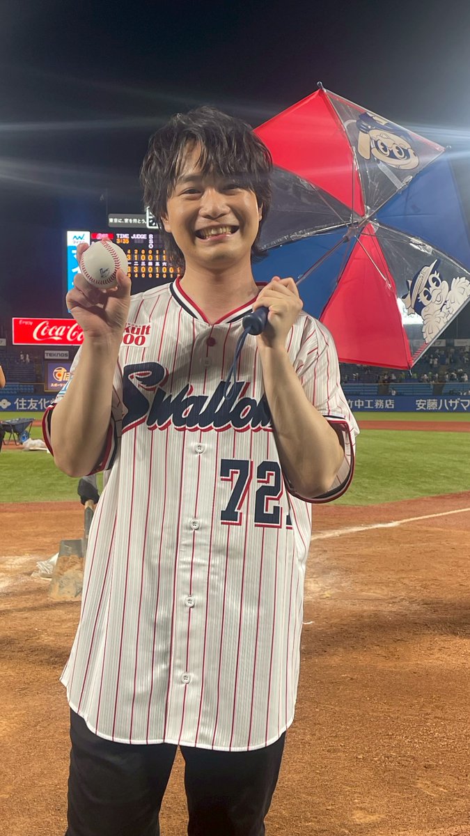 #フジアニよふかしナイター ありがとうございました‼
ヤクルト勝利おめでとうございます🎉✨

全国フジテレビ系“ノイタミナ”にて #よふかしのうたseason2 毎週金曜日23時30分から放送中‼📻
ぜひともご覧ください🦇🌙