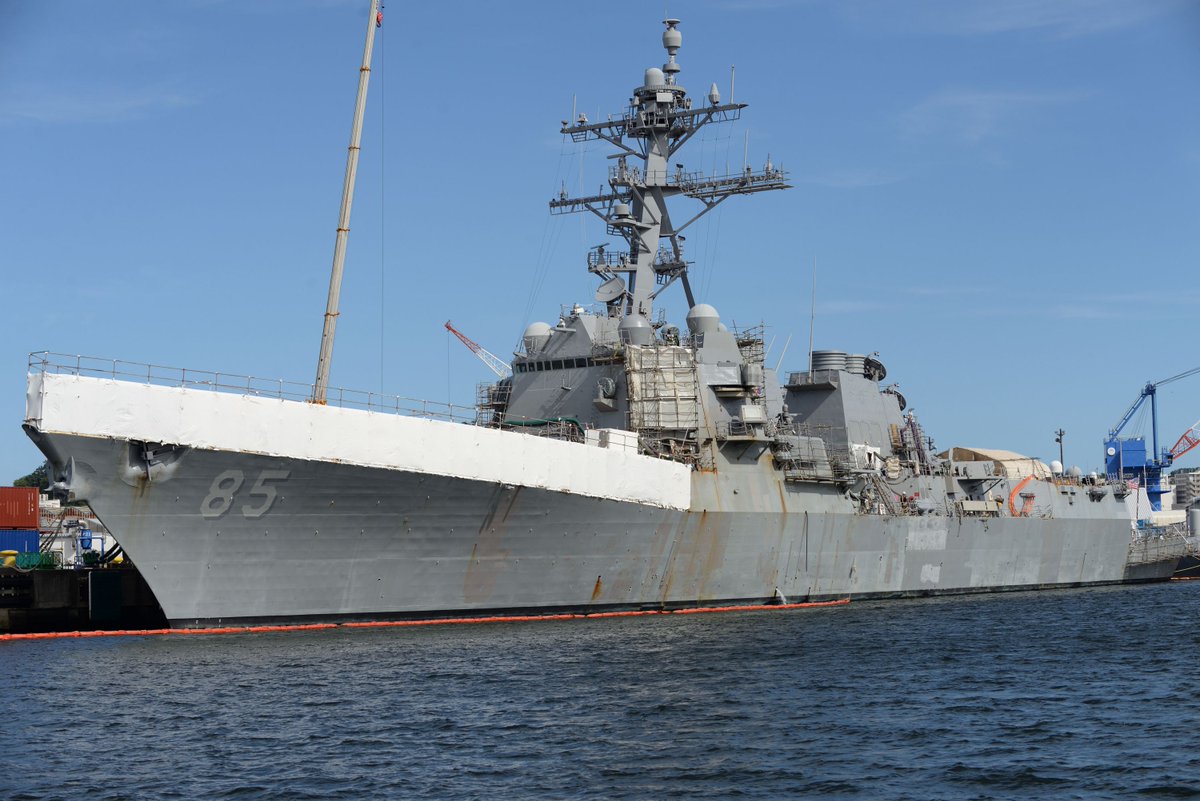 tomcat_alte's tweet photo. 7/18 横須賀基地の続きです。
米海軍のアーレイ・バーク級ミサイル駆逐艦です😃
最初はマッキャンベル、そして2隻並んでラファエル・ペラルタとデューイですかね。
そして最後は第7艦隊の旗艦ブルー・リッジです。

#横須賀基地
#DDG85
#DDG105
#DDG115
#LCC19 https://t.co/OHEP5Db0Tv