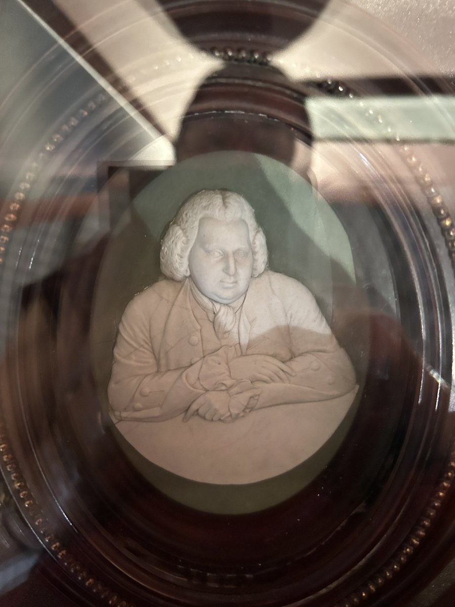 AnnetteRubery's tweet image. Portrait medallion of Erasmus Darwin - from the Wedgwood Museum, Stoke.