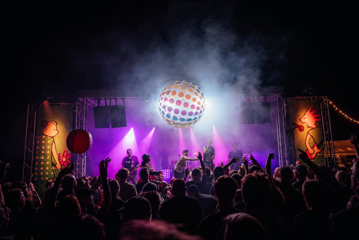 ZSKberlin's tweet image. Das ist Obi. Er hat mit ganz vielen tollen Menschen zum zwölften Mal ein fantastisches Festival in der Provinz von Sachsen-Anhalt organisiert. @rock_im_garten ist das Festival der Herzen. Ein Wahnsinn, was die Leute hier auf die Beine stellen. Vielen Dank für die Einladung