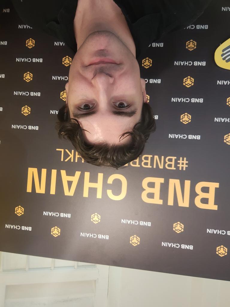 ideal_investing's tweet image. @cain_bnb @BNBCHAIN happy to meet and talk to everyone at BNB Malaysia event 🤭