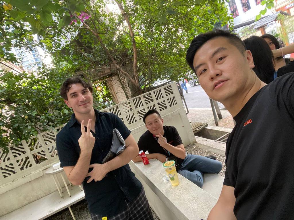ideal_investing's tweet image. @cain_bnb @BNBCHAIN happy to meet and talk to everyone at BNB Malaysia event 🤭