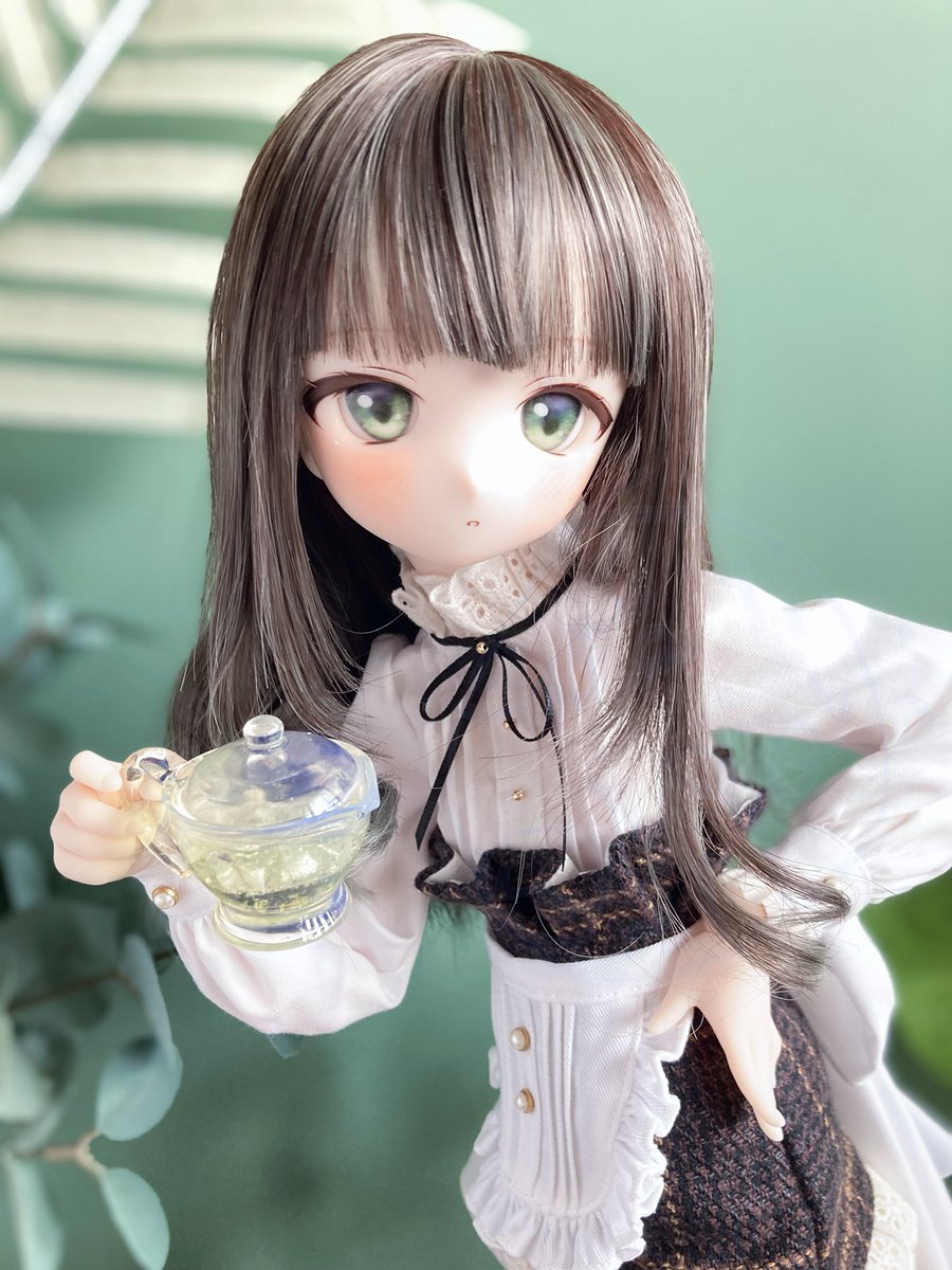 botani_ll's tweet image. 初夏のイベントでお迎えの #きういっ子 ちゃん、5月の和菓子にちなんであおのはちゃんです🍃✨(..◜ᴗ◝..)
涼しげな目元の美少女にかわいい格好してもらうのﾄﾃﾓﾖｲ…ദ്ദി(ˆ. ̫.ˆ )

#oa服 #ありあぷらす #クラフトロケラニ

「…おかわり、飲むよね?」