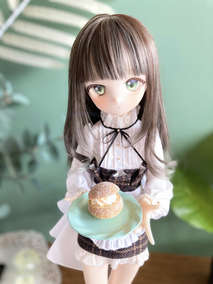 botani_ll's tweet image. 初夏のイベントでお迎えの #きういっ子 ちゃん、5月の和菓子にちなんであおのはちゃんです🍃✨(..◜ᴗ◝..)
涼しげな目元の美少女にかわいい格好してもらうのﾄﾃﾓﾖｲ…ദ്ദി(ˆ. ̫.ˆ )

#oa服 #ありあぷらす #クラフトロケラニ

「…おかわり、飲むよね?」