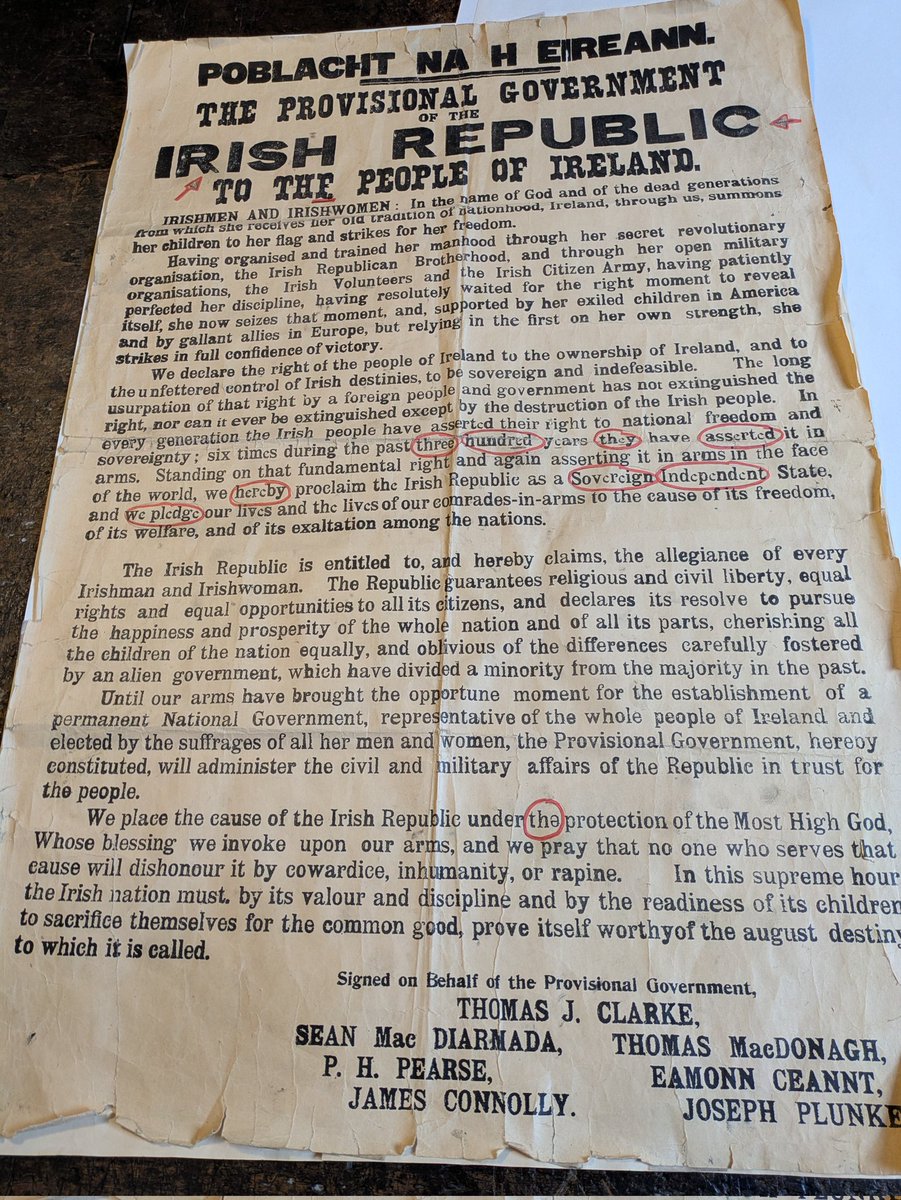 ParlCharlie's tweet image. A tourism plug for the National Print Museum in Dublin -- you'll never look at the print of The Proclamation of the Irish Republic quite the same (see first image). Also - you'll learn to mind your Ps and Qs as they are quite close when you're typesetting :)