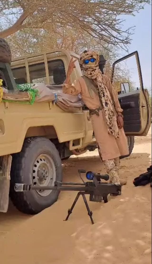 HammerOfWar5's tweet image. Mali 🇲🇱: Pictures showing Pro-Azawad fighters with chinese made 12,7 x 108 mm Zijiang M99 anti-material rifles.
