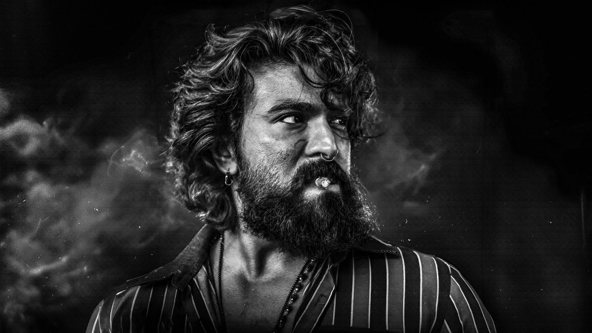 RebalRelang's tweet photo. Nenu eger ga Wait chesthunna movies lo Peddi kuda okati 🔥💥

RC fan's 500rts 200 comments possible aah ee rugged look ki 😉🔥

#PEDDIFestiveIn250Days https://t.co/ZH4LCzyzrG