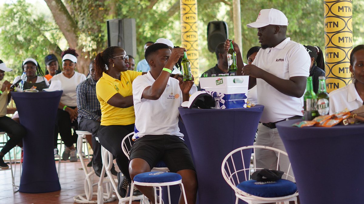 UMS_Marketer's tweet image. ⛳️ At the #MarketersGolftournament2025, part of the ongoing discussions include “the power of networking through golf” from some of the accomplished golfers
#MarketersGolfTournament202
#Networking