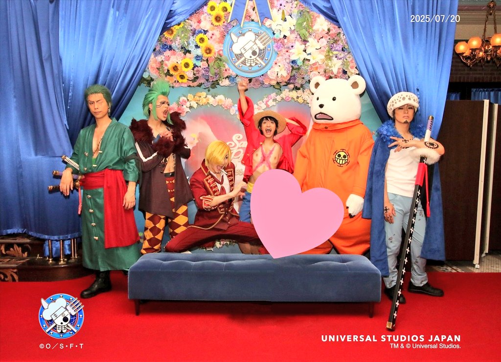 2_t_s's tweet image. 🍽️💙🚬
19:00慣れへんな!
サンジくんメロい~~✴
📷ん時、ひたすら🫶で追ってくるから、クルーさんもなかなか押されへん🤳w
最終的にクルーさんの背後に移動して成功🤣
おっきいハート送りあいっこして👋
行動も表情もめちゃカワやった\(^o^)/♡
明日…9時で…しかも東…や…フフ
頑張…る🙃
