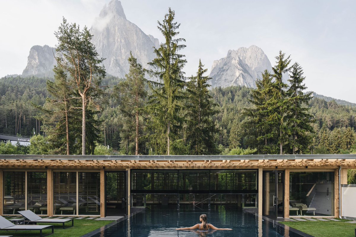 TheArtsShelf's tweet image. Sensoria Art Edition 01 - A New Luxury Art Retreat in the Dolomites

MORE INFO 👉 theartsshelf.com/2025/07/20/sen…

#Sensoria #Dolomites #Art