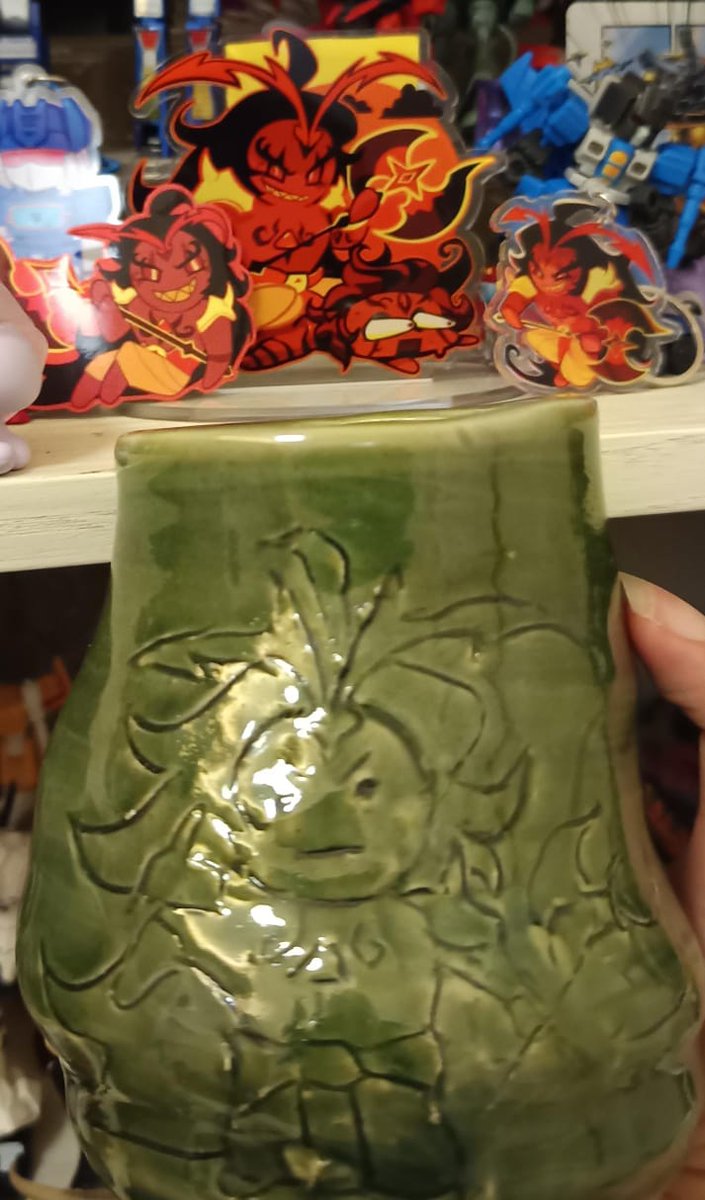 butteredbone's tweet image. Bro I don't even like this game anymore but he's still in my walls #burningspice