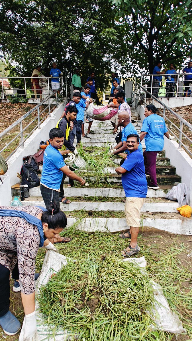 dayatiger197312's tweet image. #Volunteering for Environment Nature is a #blissful life activity.
Today Cleaning #Chitlapakkam Gangai Amman Pond
Team of Residents and Volunteers of @Chitla_Rising 
@AinthinaiCTC made a meaningful day removed the weeds &amp;amp; part of silt from pond getting it ready before the rains