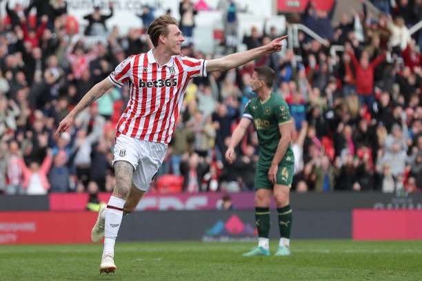 CalMosAnalysis's tweet image. Wouter Burger leaving Stoke City for less than £5 million is an awful bit of business.
Huge loss for Stoke. One of the most underrated players in his position in the entire division.
Paid £4.3mil & making less than a million profit…
Big boots to fill. Worrying.
#SCFC🔴