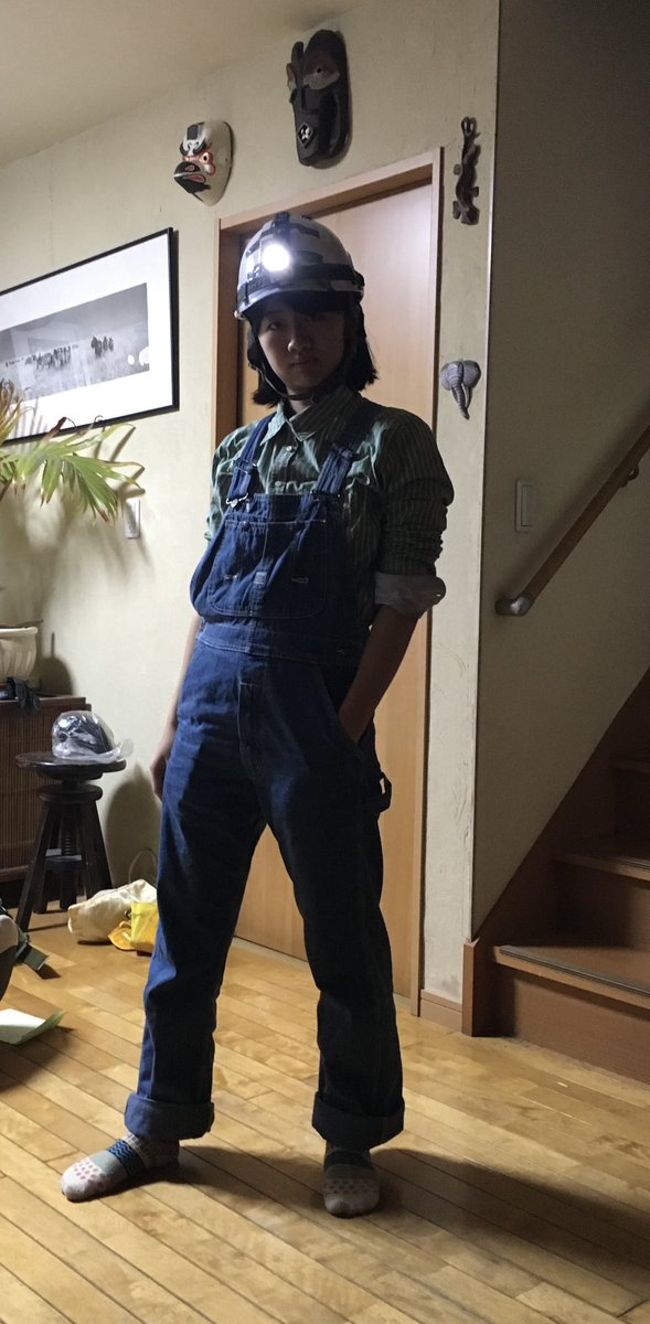 10月！
#ドリル魂2025 に出演いたしますっ！！
久しぶりのミュージカルです🕺ﾄﾞｷﾄﾞｷ
9年前の謎のヘルメット写真…⛑ｶﾞｶﾞｶﾞｶﾞ
こちらを照らしております。
ぜひ10月！よろしくお願いいたします！🙇‍♂️✨