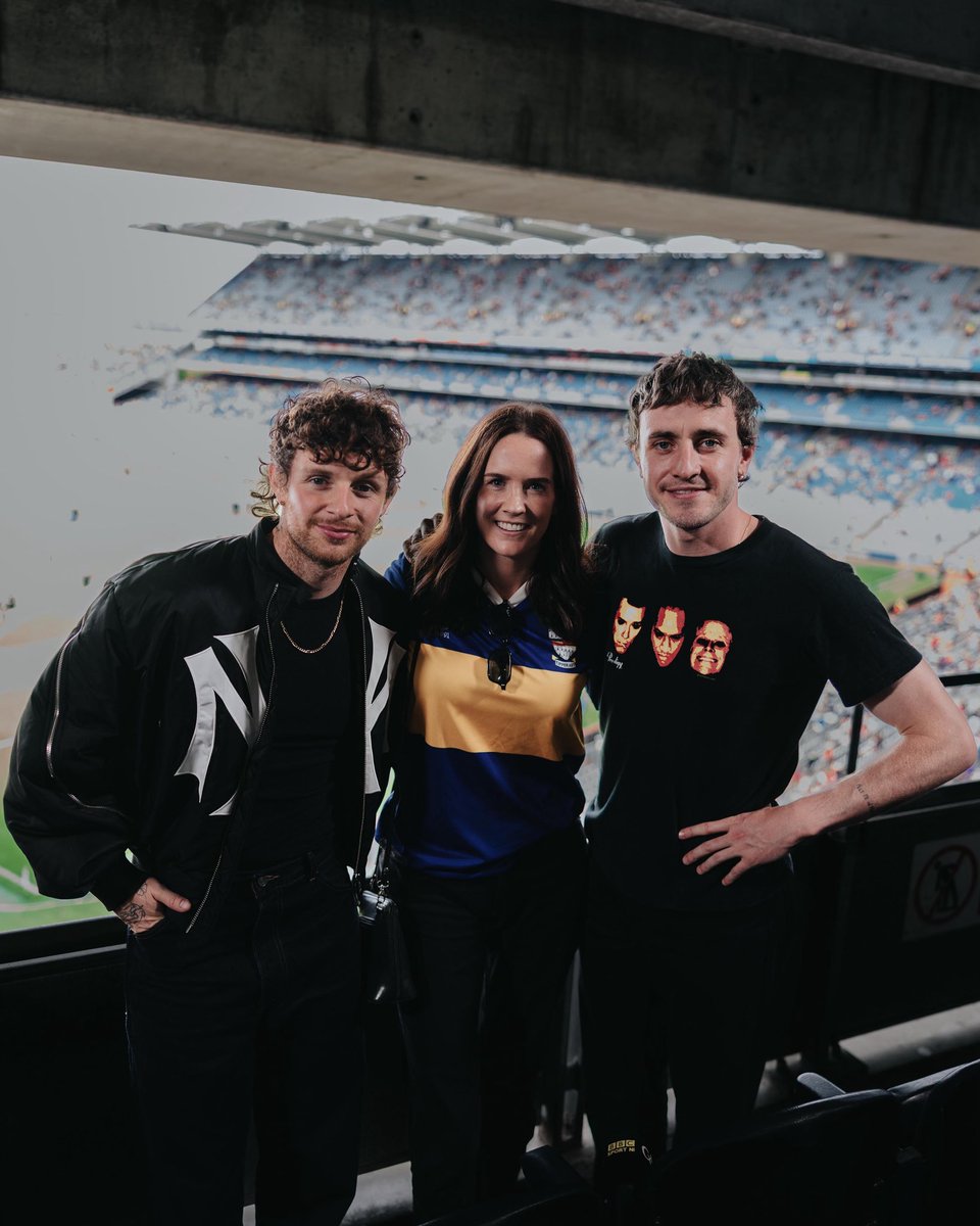 Thomas Niblock (@thomasniblock) on Twitter photo Few special guests have joined us for the All-Ireland final
Paul Mescal & his dad (mad hurling man)
Tom Greenan & his dad (mad GAA man)
Rachel Blackmore- the pride of Tipperary 🐎
On air now BBC2 & <a href="/BBCiPlayer/">BBC iPlayer</a> Few special guests have joined us for the All-Ireland final
Paul Mescal & his dad (mad hurling man)
Tom Greenan & his dad (mad GAA man)
Rachel Blackmore- the pride of Tipperary 🐎
On air now BBC2 & <a href="/BBCiPlayer/">BBC iPlayer</a>