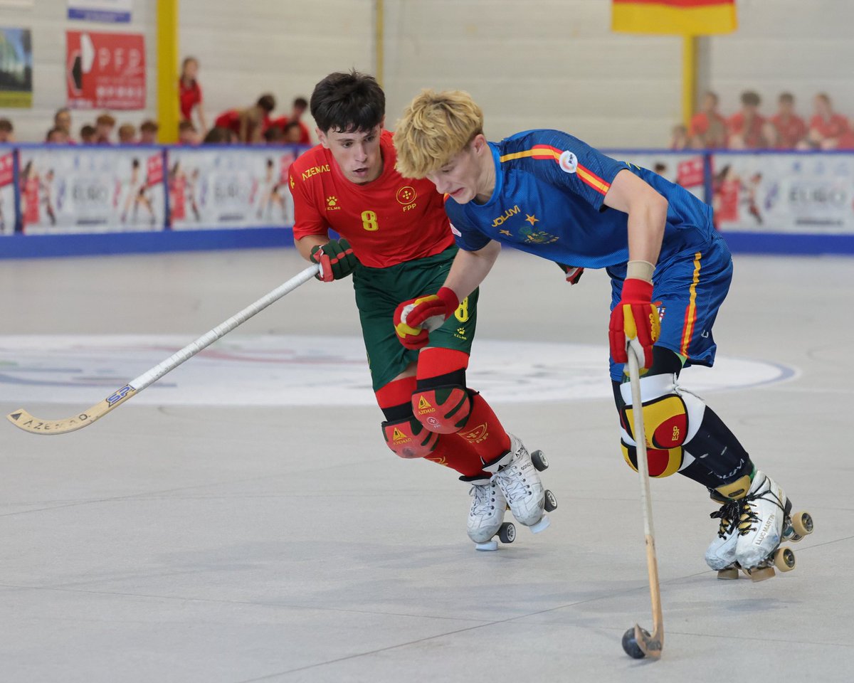 Barça Hoquei (@fcbhoquei) on Twitter photo 𝐄𝐔𝐑𝐎𝐏𝐄𝐔 𝐒𝐎𝐓𝐒-𝟏𝟕 ⭐️
Els blaugranes del formatiu 𝐎𝐫𝐢𝐨𝐥 𝐂𝐚𝐬𝐭𝐫𝐨, 𝐍𝐢𝐜𝐨 𝐒𝐚𝐦𝐚, 𝐌𝐚𝐫𝐢𝐨 𝐒𝐚𝐥𝐝𝐞𝐬 i 𝐋𝐥𝐮𝐜 𝐌𝐚𝐫𝐭𝐢́𝐧 han finalitzat l'Europeu en ✌️ posició amb la <a href="/FedPatinaje/">RFEPatinaje</a> després de caure en el duel final contra 🇵🇹
📸 <a href="/WSERinkHockey/">WSE Rink Hockey</a> 𝐄𝐔𝐑𝐎𝐏𝐄𝐔 𝐒𝐎𝐓𝐒-𝟏𝟕 ⭐️
Els blaugranes del formatiu 𝐎𝐫𝐢𝐨𝐥 𝐂𝐚𝐬𝐭𝐫𝐨, 𝐍𝐢𝐜𝐨 𝐒𝐚𝐦𝐚, 𝐌𝐚𝐫𝐢𝐨 𝐒𝐚𝐥𝐝𝐞𝐬 i 𝐋𝐥𝐮𝐜 𝐌𝐚𝐫𝐭𝐢́𝐧 han finalitzat l'Europeu en ✌️ posició amb la <a href="/FedPatinaje/">RFEPatinaje</a> després de caure en el duel final contra 🇵🇹
📸 <a href="/WSERinkHockey/">WSE Rink Hockey</a>