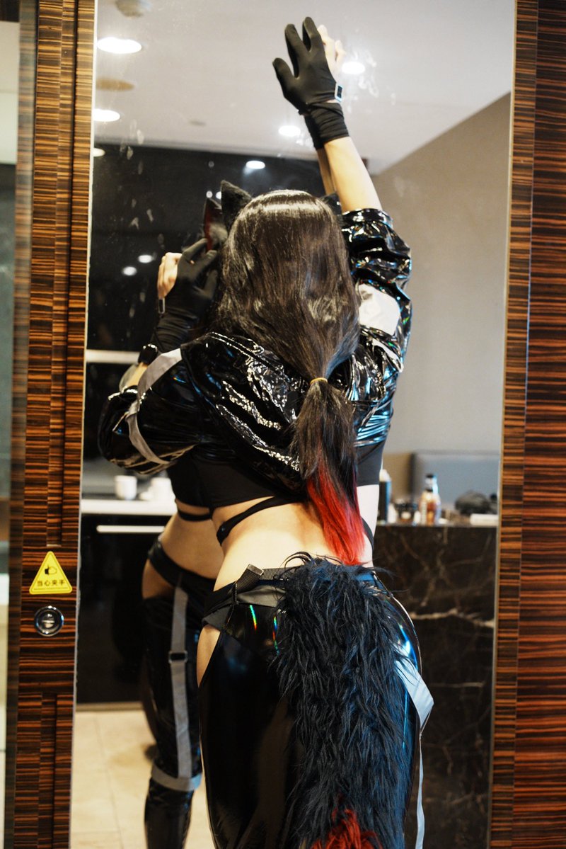 Neeon543's tweet image. 我会给拉普兰德一份无法拒绝的提议
P2 📷@KoiSaki_