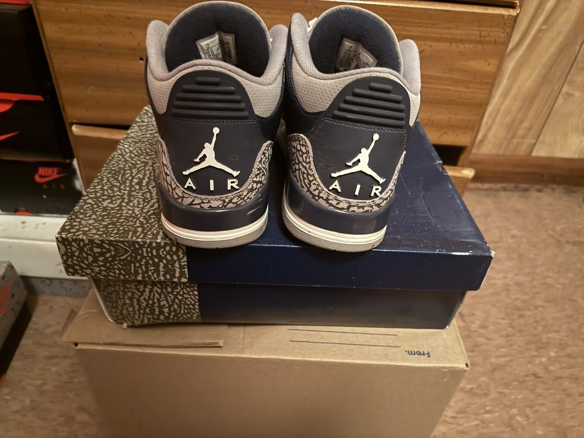 <a href="/SellKicksSunday/">SellKicksSunday</a> 12
Condition 9/10 
$175+ shipping